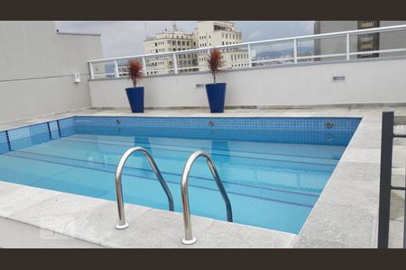 Studio à venda com 32m², 1 quarto e sem vaga Studio à venda com 32m², 1 quarto e sem vagaÁrea Comum - Piscina