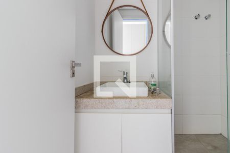 Banheiro de kitnet/studio para alugar com 1 quarto, 33m² em Cidade Baixa, Porto Alegre