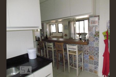 Cozinha de apartamento à venda com 3 quartos, 94m² em Perdizes, São Paulo