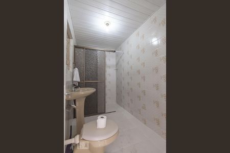 Banheiro de apartamento para alugar com 1 quarto, 43m² em Alto da Rua Xv, Curitiba