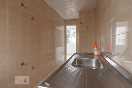 Cozinha de apartamento para alugar com 1 quarto, 43m² em Alto da Rua Xv, Curitiba