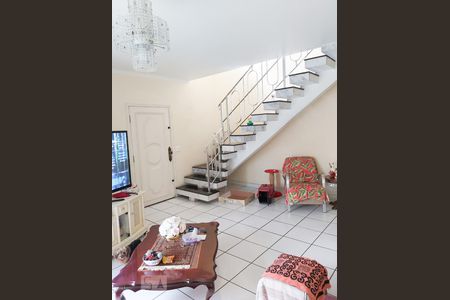 Sala de casa para alugar com 4 quartos, 250m² em Vila Prudente, São Paulo