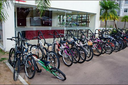 Bicicletário  de apartamento à venda com 2 quartos, 48m² em Protásio Alves, Porto Alegre