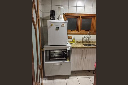 Cozinha de apartamento para alugar com 1 quarto, 42m² em Rio Branco, Porto Alegre