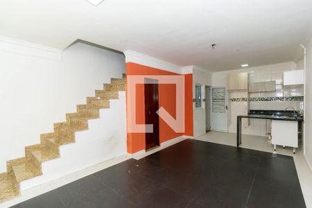 Sala de casa de condomínio à venda com 2 quartos, 107m² em Vila Invernada, São Paulo