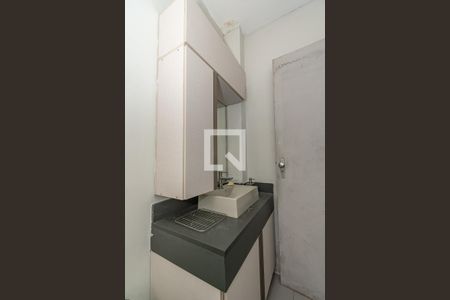 Banheiro  de apartamento à venda com 1 quarto, 41m² em Vila Itapura, Campinas