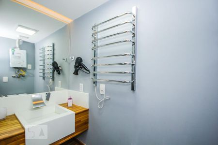 Banheiro de kitnet/studio à venda com 1 quarto, 25m² em Copacabana, Rio de Janeiro