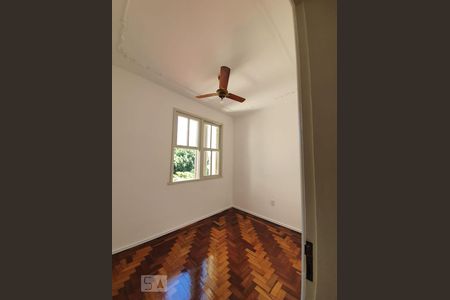 Quarto 2 de apartamento para alugar com 2 quartos, 74m² em Rio Branco, Porto Alegre