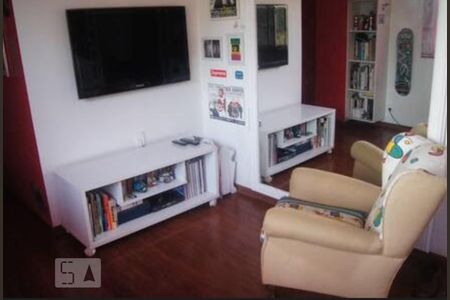 Sala de apartamento à venda com 2 quartos, 65m² em Vila Madalena, São Paulo