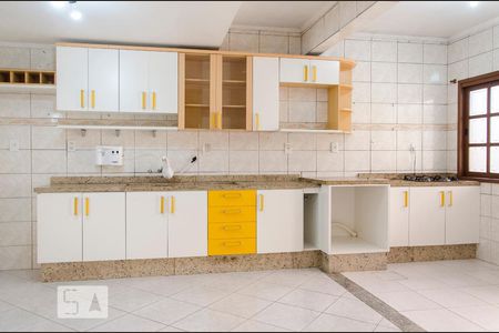 Cozinha de casa à venda com 4 quartos, 150m² em Mato Grande, Canoas