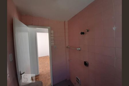 Banheiro de apartamento à venda com 2 quartos, 63m² em Santa Rosa, Niterói