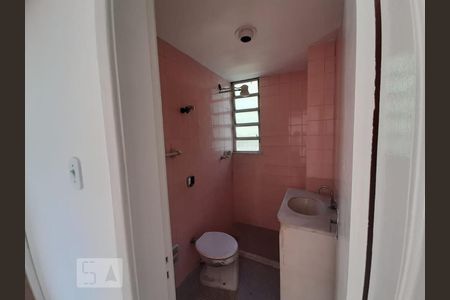 Banheiro de apartamento à venda com 2 quartos, 63m² em Santa Rosa, Niterói