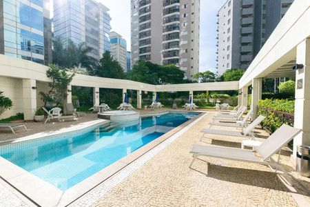 Piscina de kitnet/studio à venda com 1 quarto, 40m² em Vila Olímpia, São Paulo