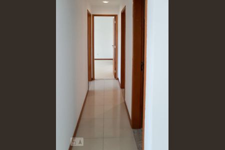 Corredor de apartamento à venda com 2 quartos, 84m² em Recreio dos Bandeirantes, Rio de Janeiro