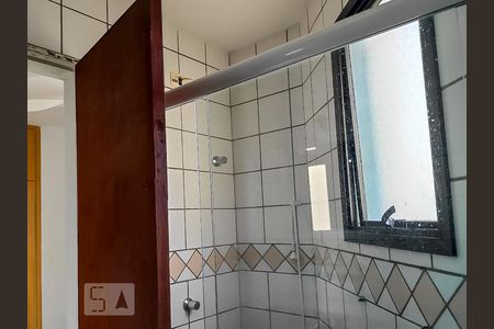 Banheiro da suíte de apartamento à venda com 2 quartos, 70m² em Vila Rossi Borghi E Siqueira, Campinas