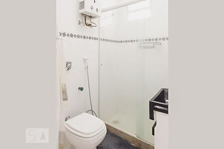 Banheiro de apartamento para alugar com 1 quarto, 42m² em Botafogo, Rio de Janeiro