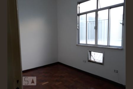 Quarto 1 de apartamento para alugar com 2 quartos, 74m² em Olaria, Rio de Janeiro