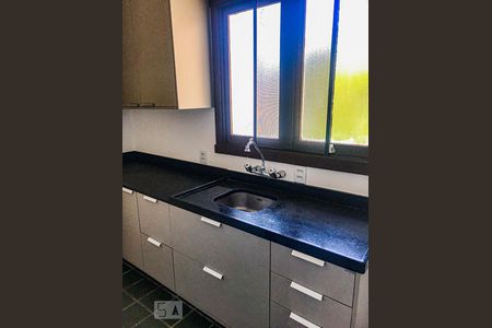 Cozinha  de apartamento para alugar com 2 quartos, 120m² em Boa Vista, Porto Alegre