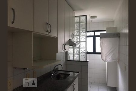 Cozinha de apartamento para alugar com 2 quartos, 59m² em Vila Suzana, São Paulo