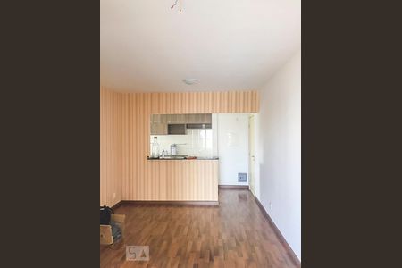 Sala de apartamento para alugar com 3 quartos, 80m² em Campestre, Santo André