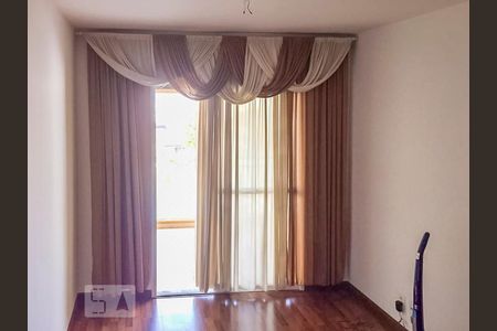 Sala de apartamento para alugar com 3 quartos, 80m² em Campestre, Santo André