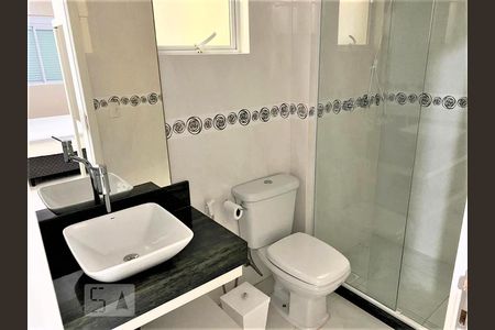 Banheiro da Suíte - 01 de apartamento para alugar com 3 quartos, 114m² em Ingleses do Rio Vermelho, Florianópolis