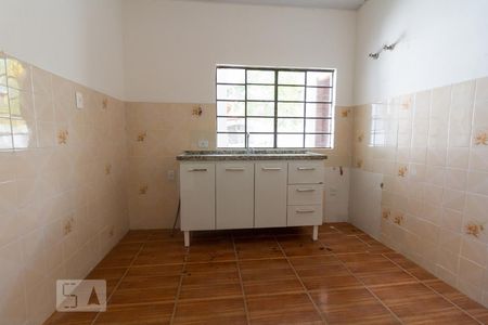 Cozinha de casa para alugar com 1 quarto, 40m² em Jardim Peri Peri, São Paulo