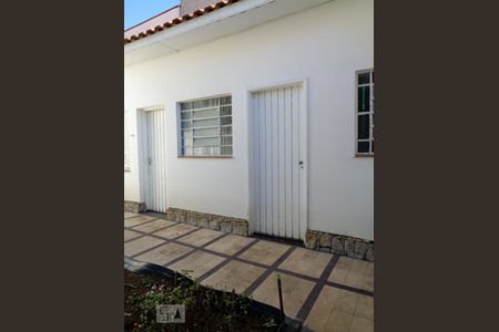 Quintal de casa à venda com 3 quartos, 240m² em Água Branca, São Paulo