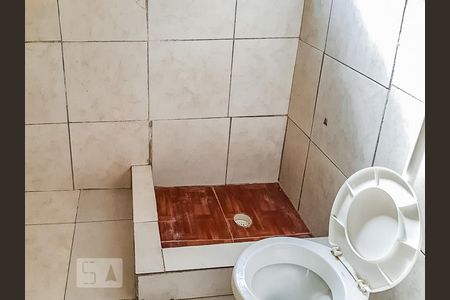 banheiro de casa à venda com 1 quarto, 80m² em Teresópolis, Porto Alegre