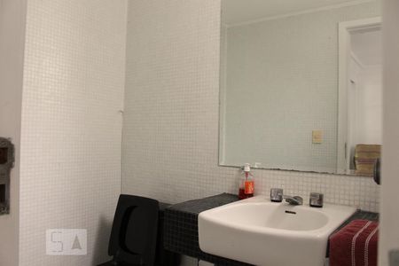 Lavabo de apartamento à venda com 4 quartos, 436m² em Barra da Tijuca, Rio de Janeiro