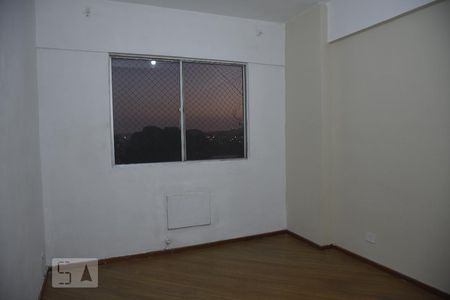 Quarto 1 de apartamento para alugar com 2 quartos, 68m² em Tanque, Rio de Janeiro