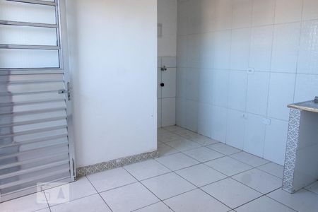 Cozinha de kitnet/studio para alugar com 1 quarto, 20m² em Vila Ré, São Paulo