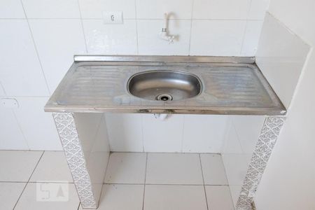 Cozinha de kitnet/studio para alugar com 1 quarto, 20m² em Vila Ré, São Paulo