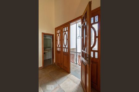 Porta de Entrada da Sala de casa para alugar com 4 quartos, 800m² em Mangabeiras, Belo Horizonte