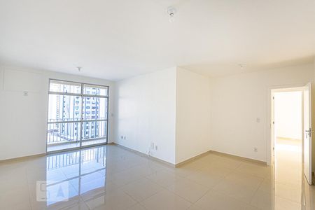 Apartamento à venda com 110m², 3 quartos e 1 vagaSala