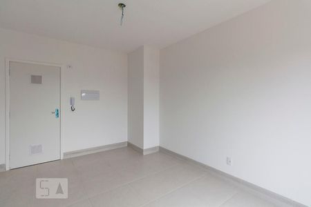 Sala / dormitório de kitnet/studio para alugar com 1 quarto, 24m² em Vila Santa Catarina, São Paulo