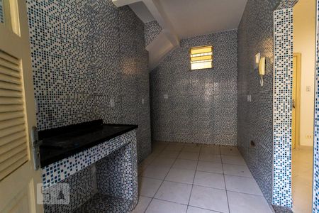 Cozinha de apartamento para alugar com 3 quartos, 65m² em Higienópolis, Rio de Janeiro