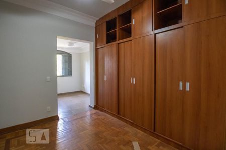 Suíte 01 de casa para alugar com 5 quartos, 300m² em Serra , Belo Horizonte