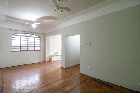 Sala de casa para alugar com 5 quartos, 300m² em Serra , Belo Horizonte