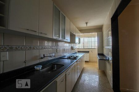 Cozinha de apartamento para alugar com 3 quartos, 96m² em Guará Ii, Brasília