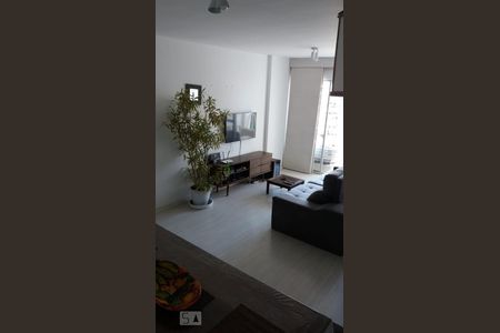 Sala de apartamento para alugar com 2 quartos, 87m² em Barra da Tijuca, Rio de Janeiro