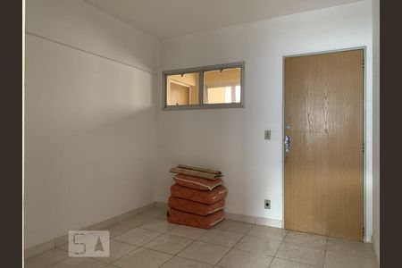 Sala de kitnet/studio para alugar com 1 quarto, 55m² em Centro, Campinas