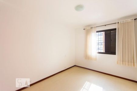 Quarto 1 de apartamento para alugar com 3 quartos, 126m² em Vila Uberabinha, São Paulo