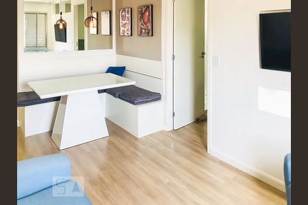 Sala  de apartamento à venda com 1 quarto, 40m² em Indianópolis, São Paulo