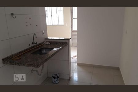 Cozinha de casa para alugar com 1 quarto, 30m² em Jardim Paraíso, São Paulo