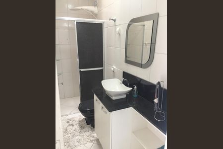 Banheiro Social de casa para alugar com 2 quartos, 120m² em Vila Antonieta, São Paulo