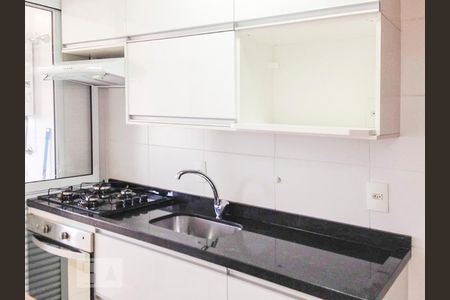 Cozinha de apartamento para alugar com 2 quartos, 65m² em Butantã, São Paulo