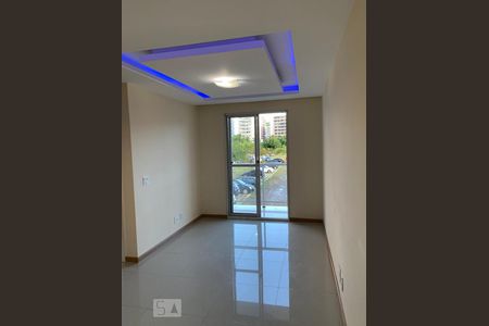 Sala de apartamento para alugar com 2 quartos, 52m² em Barra da Tijuca, Rio de Janeiro