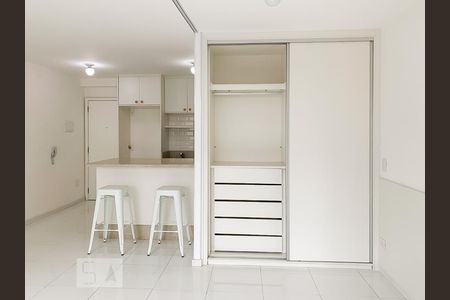 Kitnet/Studio à venda com 1 quarto, 35m² em Cambuci, São Paulo