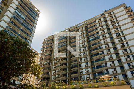 Fachada de apartamento para alugar com 1 quarto, 56m² em Barra da Tijuca, Rio de Janeiro